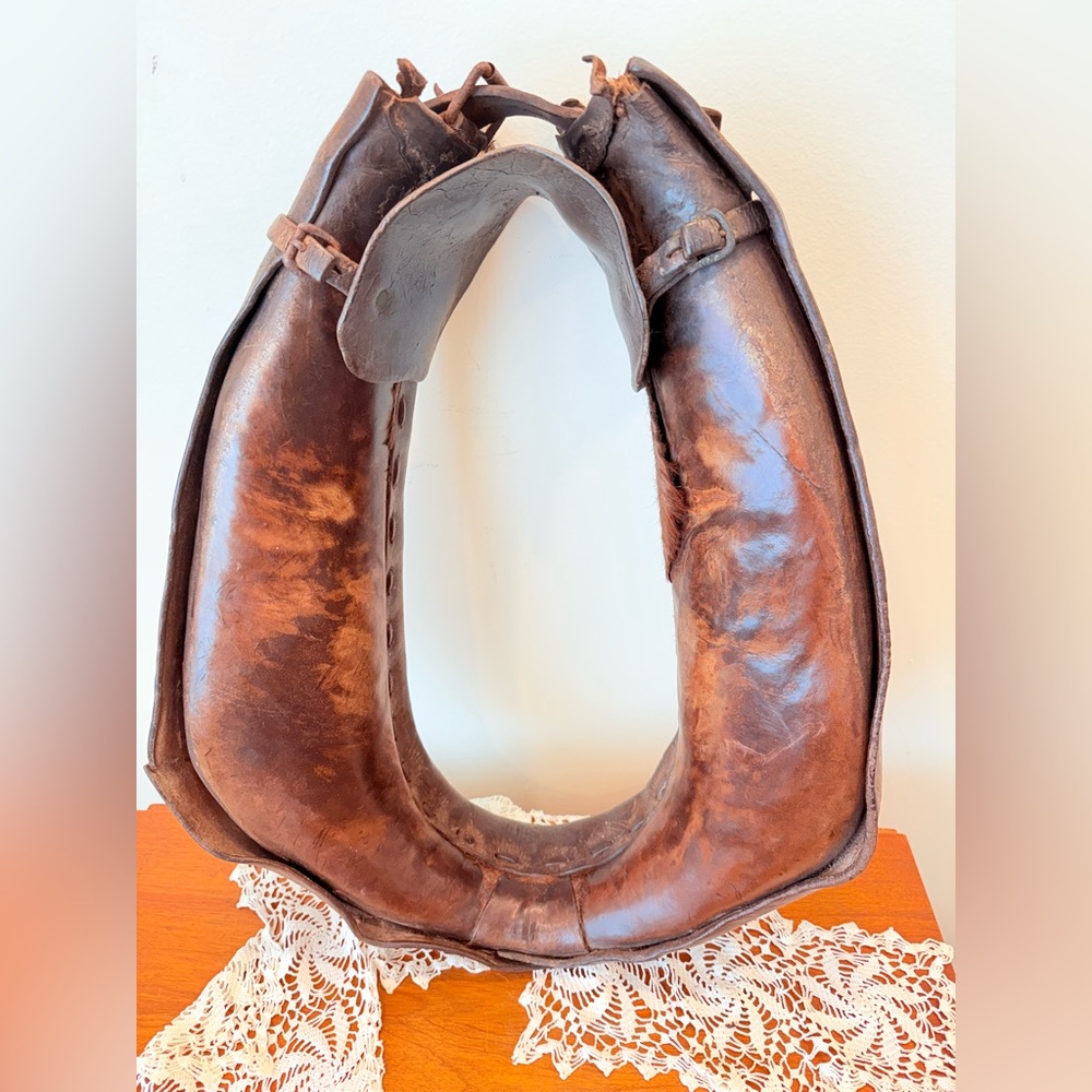 Vintage Antique leather Horse Collar | farmhouse | primitive farm tools decor - Picture 3 of 10